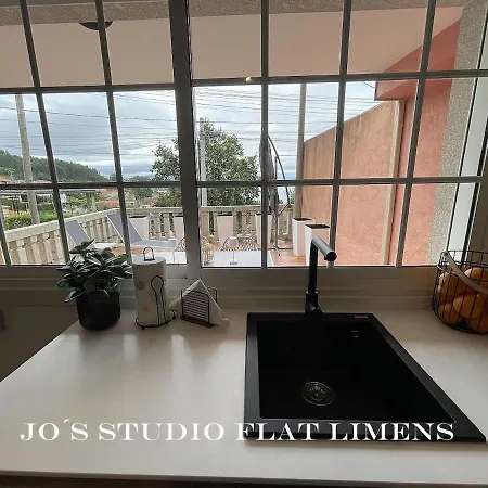 アパート Jo's Flat Limens *