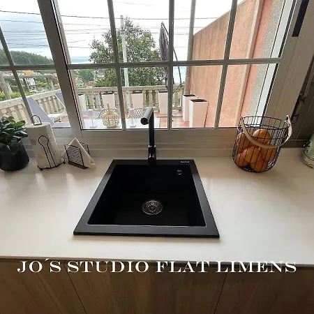 アパート Jo's Flat Limens