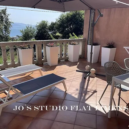Апартаменты Jo's Flat Limens