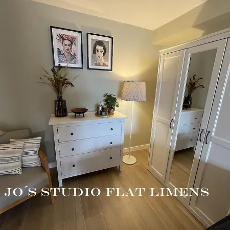 Jo's Flat Limens Lägenhet Cangas do Morrazo